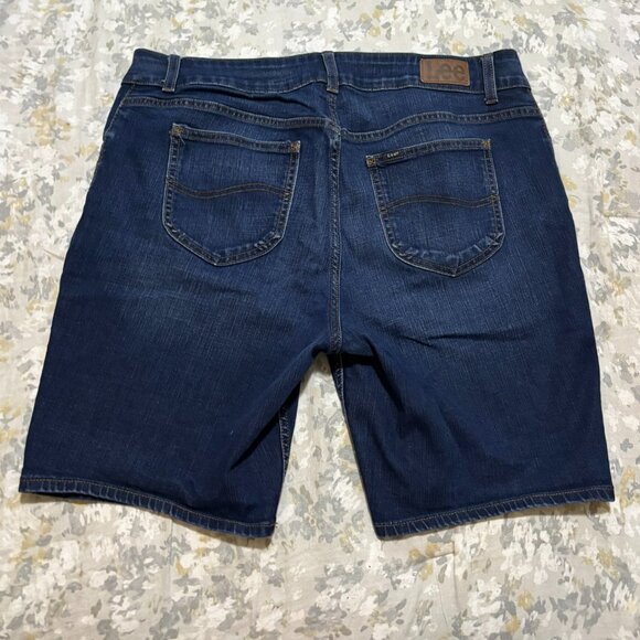 Lee Womens Mid Rise Bermuda Denim Shorts Size 18W - Picture 2 of 3